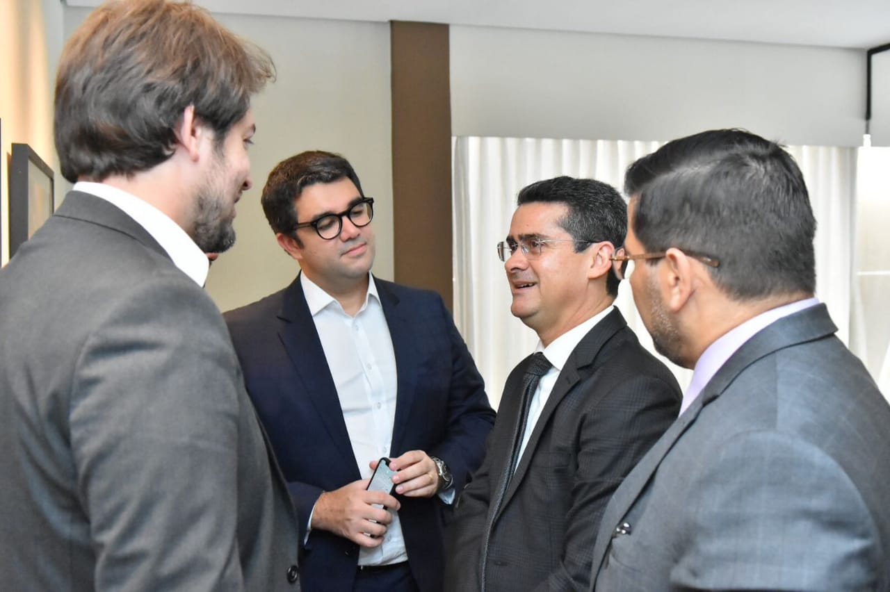 David Almeida investe em equipe jurídica de peso