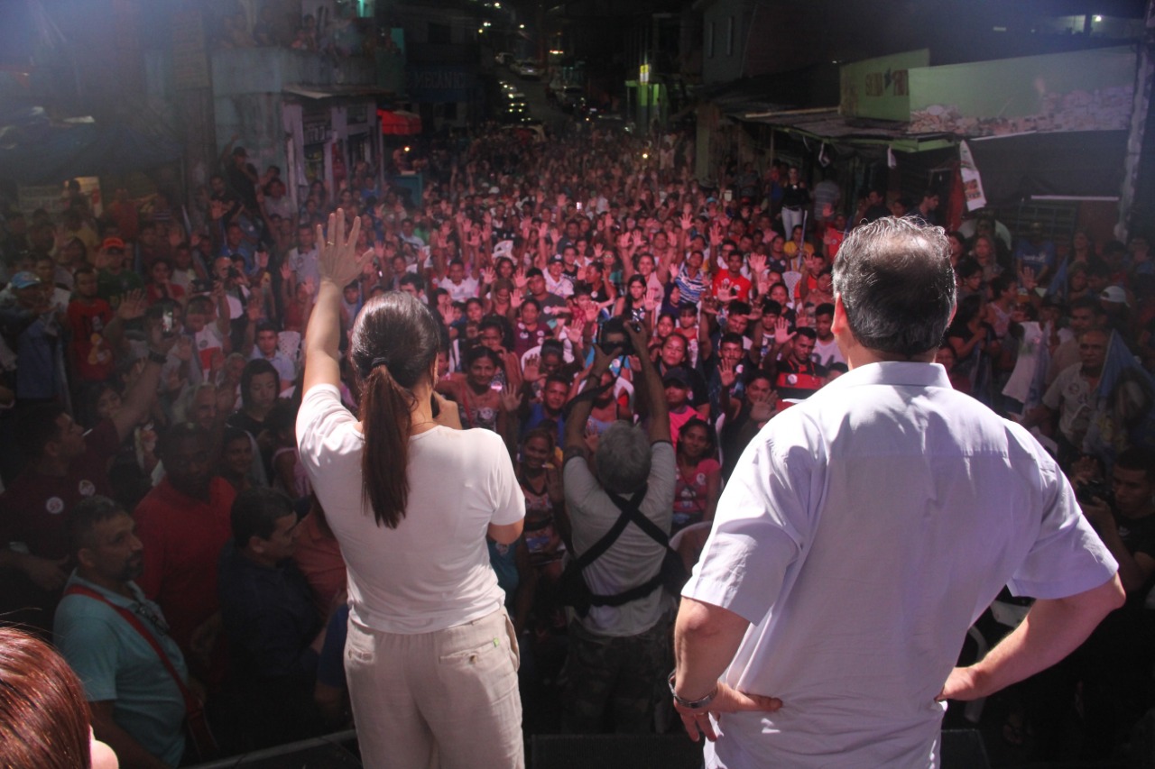 Em campanha, Nejmi reúne multidão nos bairros Grande Vitória e Compensa