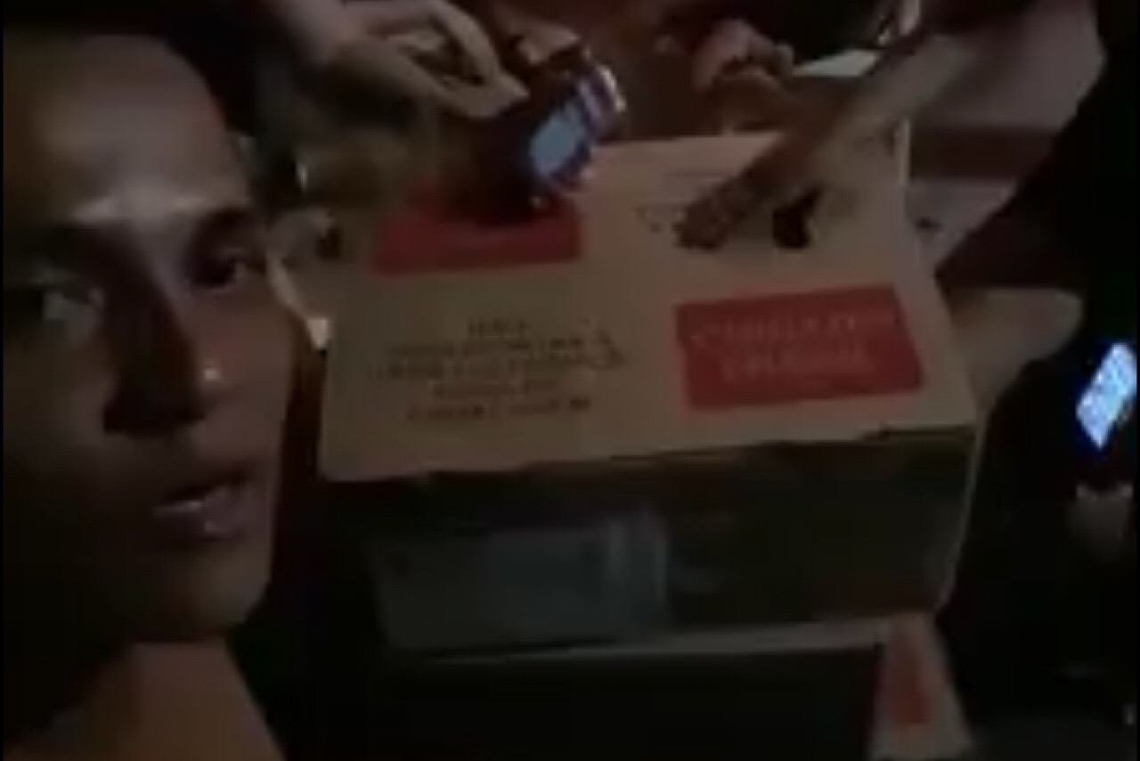 Urnas eletrônicas caem de carro na zona oeste de Manaus