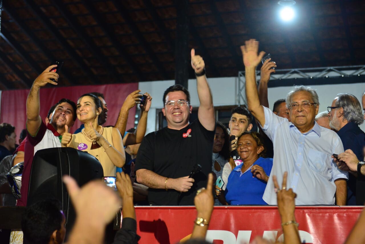 &#8216;Aventureiro e irresponsável&#8217;, diz Amazonino sobre Wilson Lima