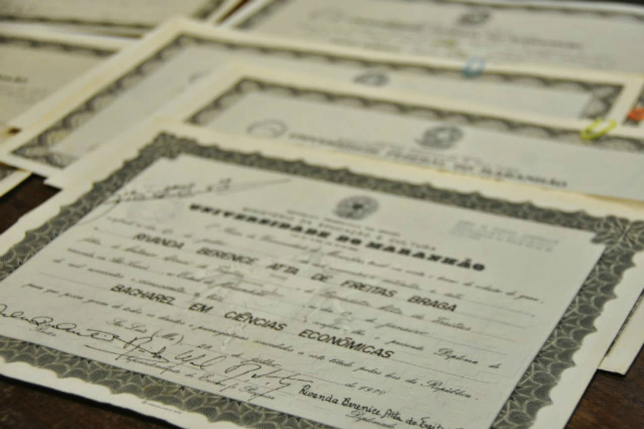 MEC muda regras para expedição de diplomas de graduação