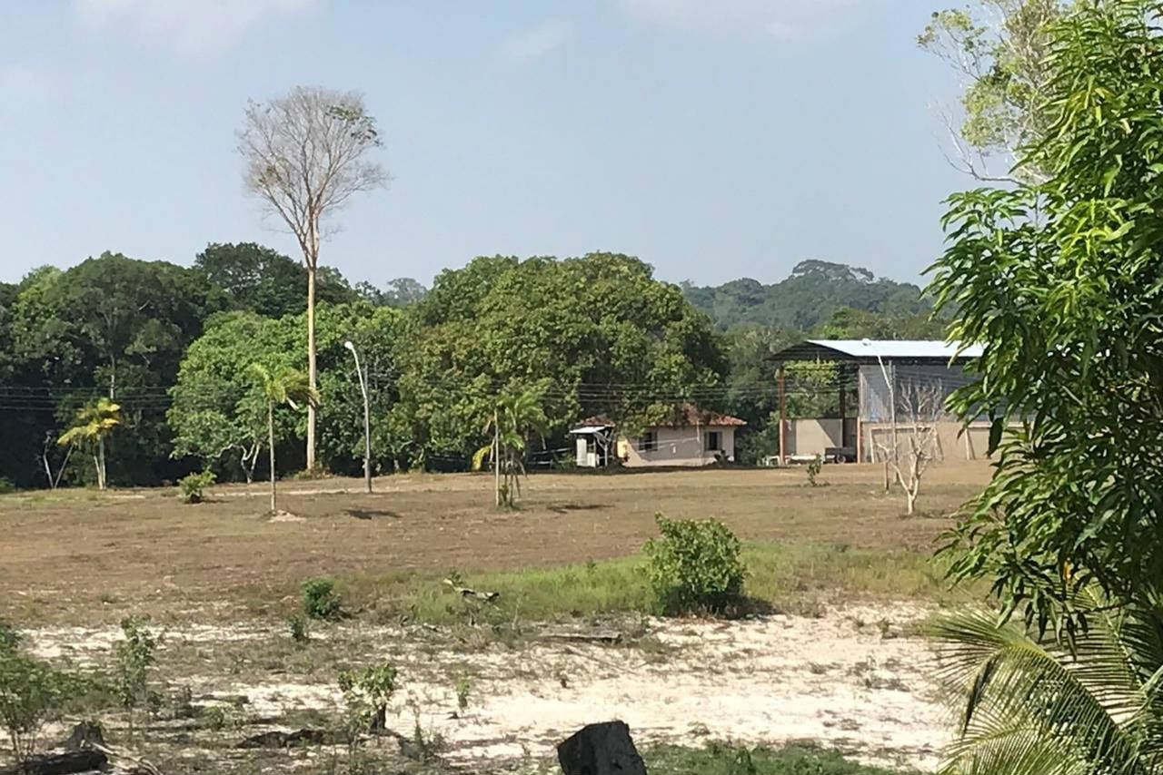 Casal é morto a tiros na frente do filho de 4 anos em sítio no Tarumã