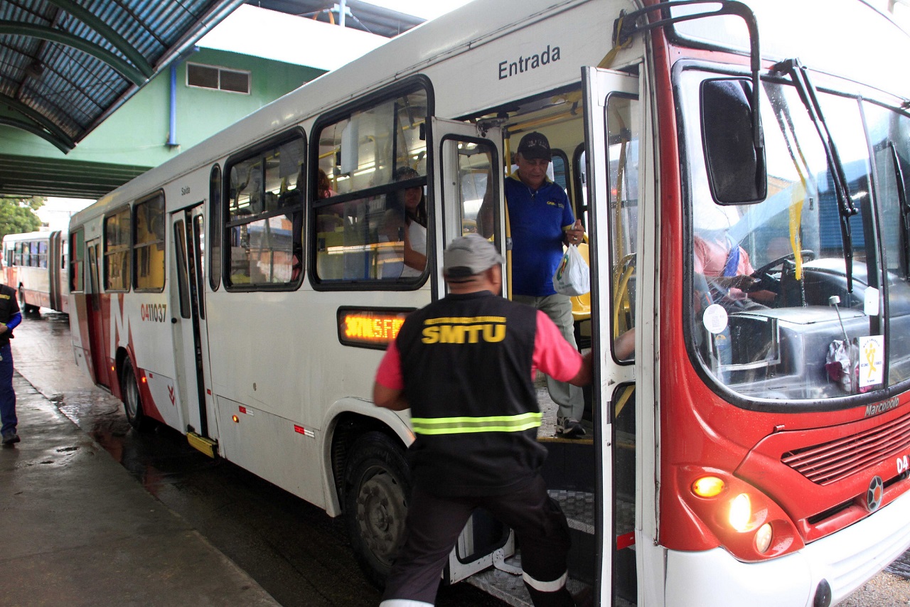 Sete linhas de ônibus deixarão de circular no Centro de Manaus