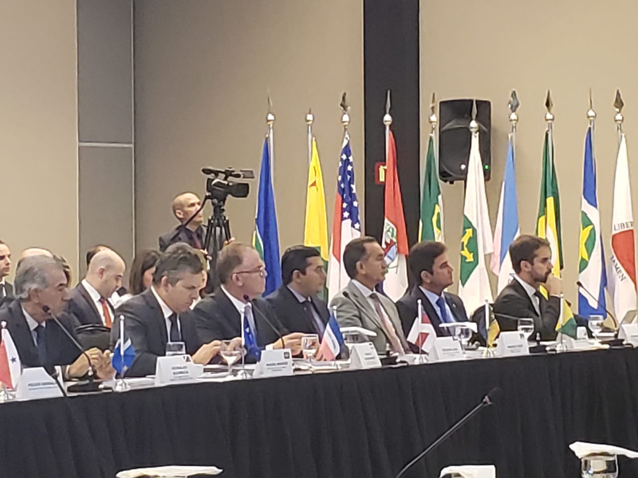 Governadores eleitos se reúnem com Jair Bolsonaro para apresentar demandas