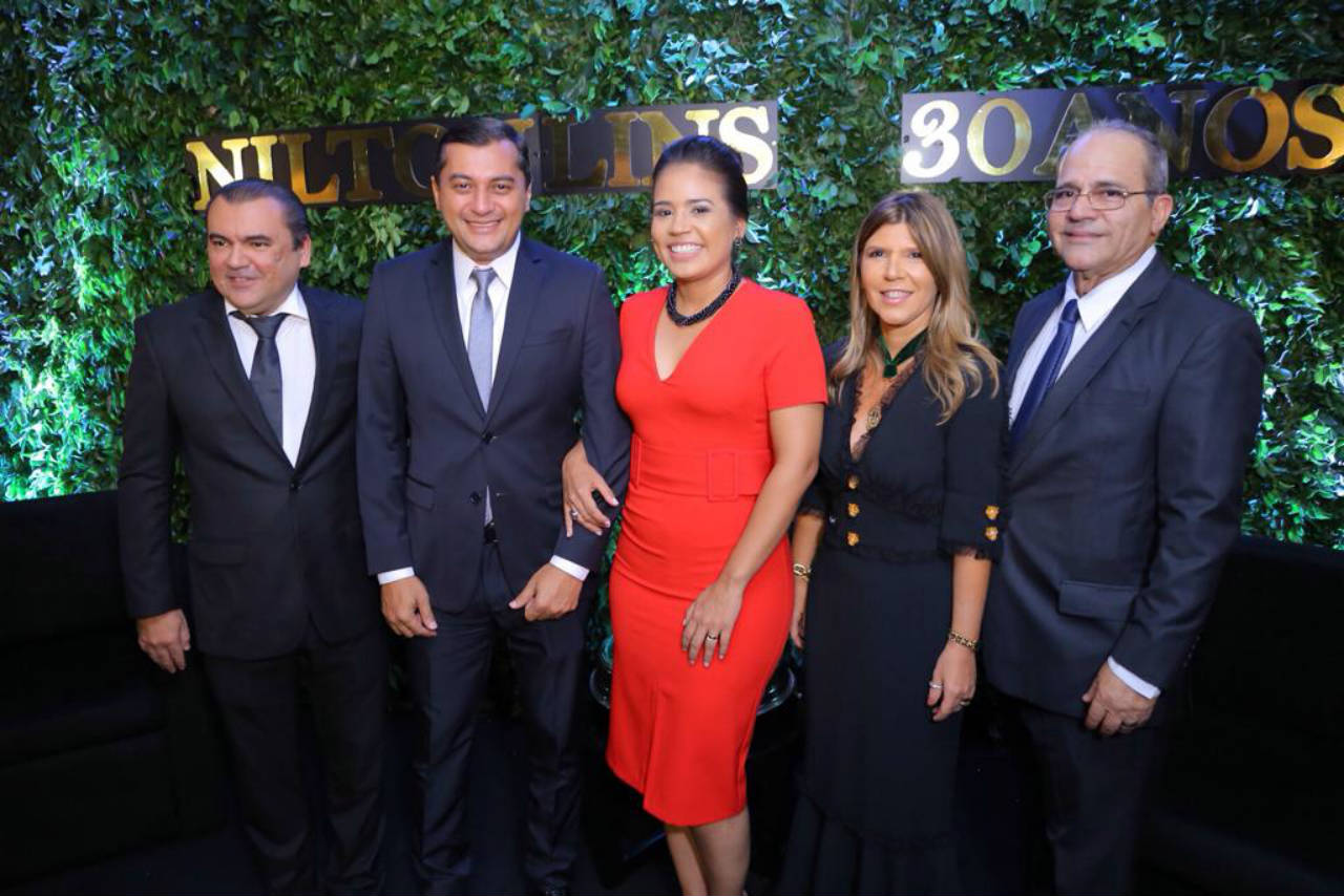 Wilson Lima é homenageado em cerimônia de 30 anos da Universidade Nilton Lins