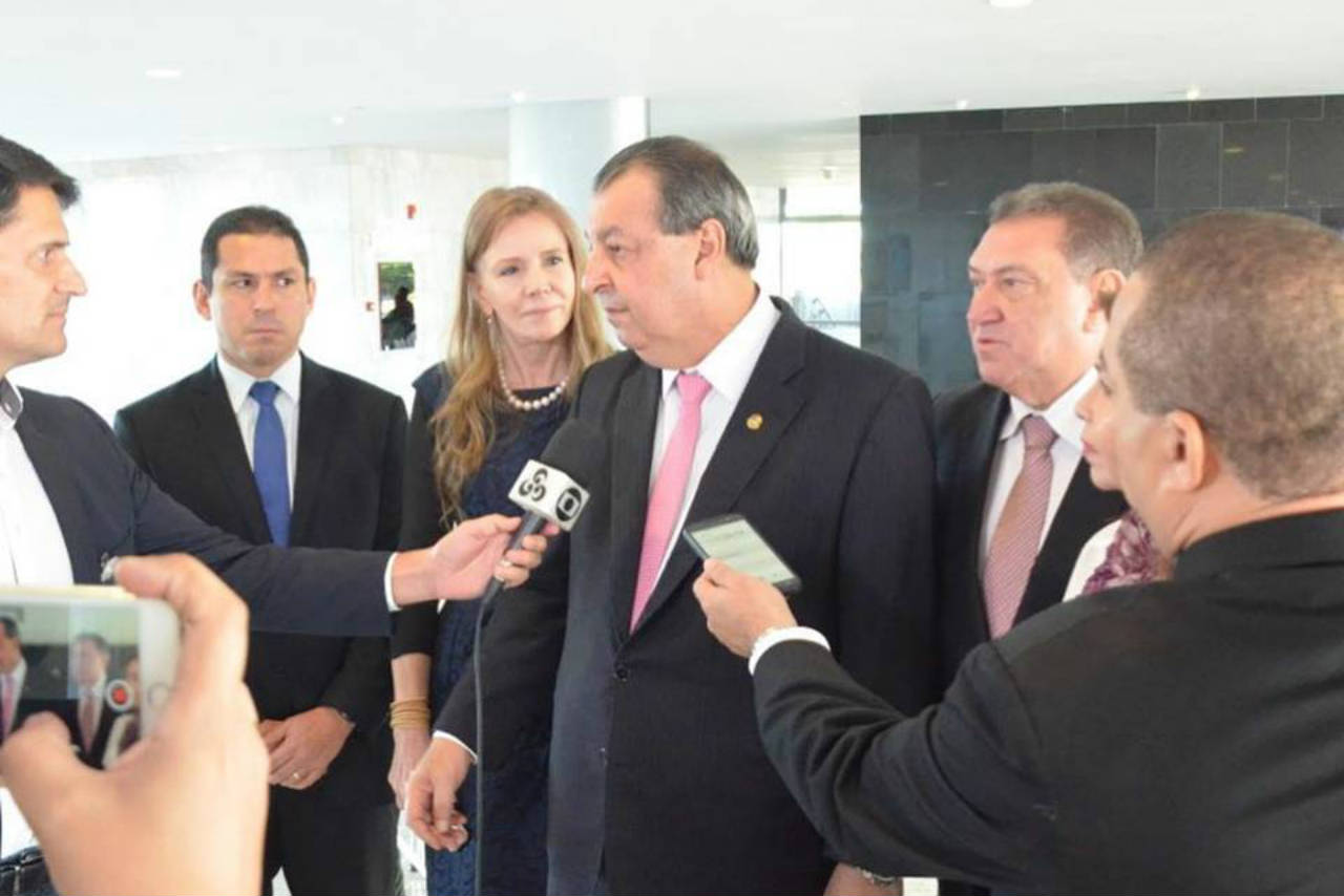 Bancada do AM pede R$50 mil para cada família afetada por incêndio em Manaus