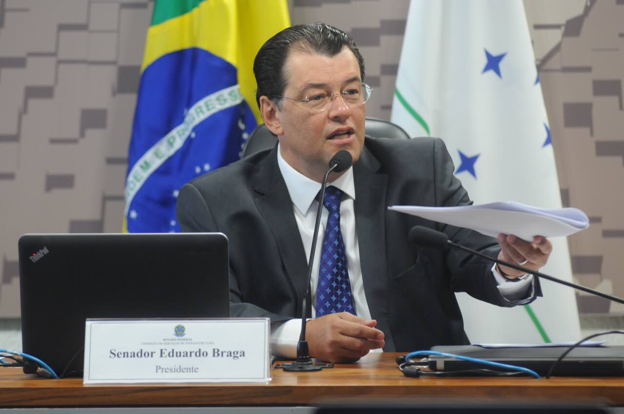 Braga agenda reuniões em Brasília em busca de ajuda para as famílias vítimas do incêndio no Educandos