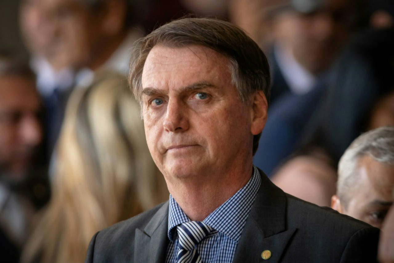 TSE aprova com ressalvas contas da campanha de Bolsonaro