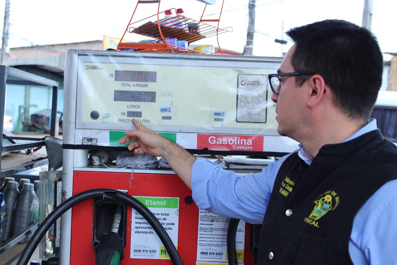 Postos reduzem em R$ 0,70 o preço da gasolina após fiscalização