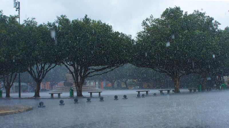 Inmet prevê tempo encoberto e até trovoadas neste fim de semana em Manaus