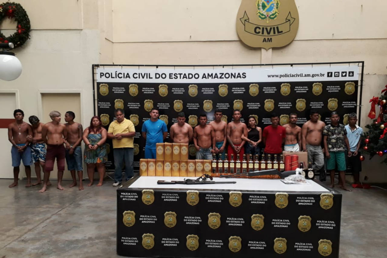 Operação Treme Terra prende 17 pessoas e apreende um adolescente no Viver Melhor