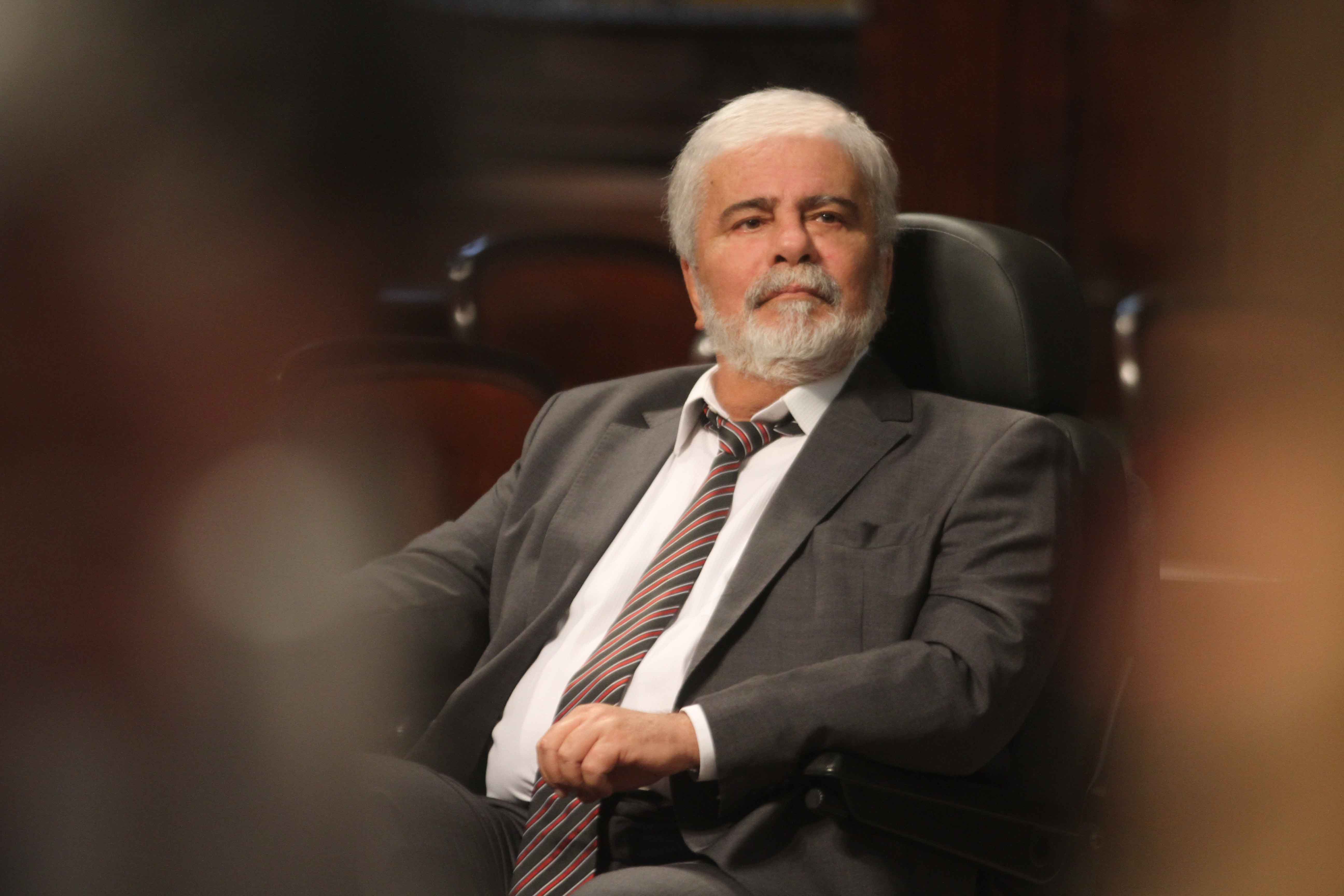 Apresentador Wagner Montes morre aos 64 anos