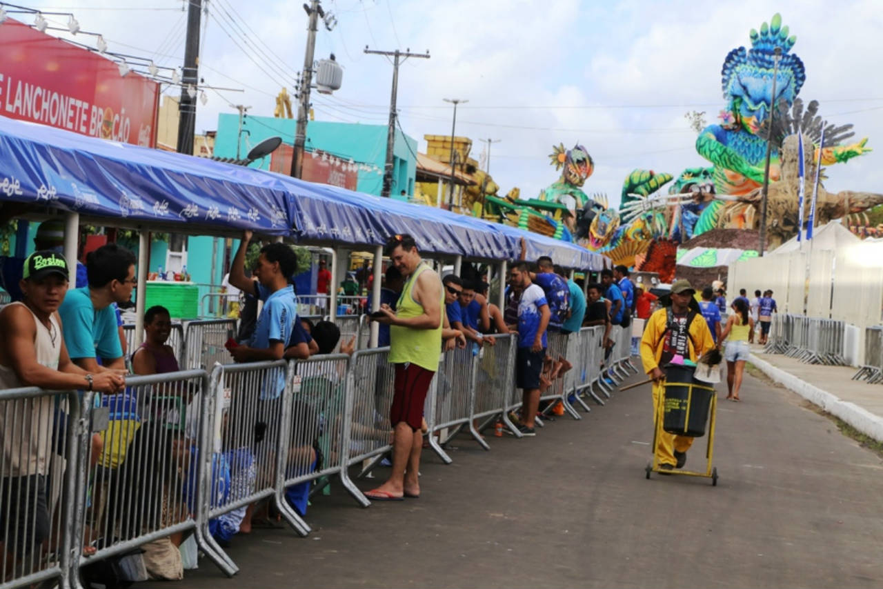 Wilson sanciona lei que permite a entrada de alimentos e bebidas em eventos culturais