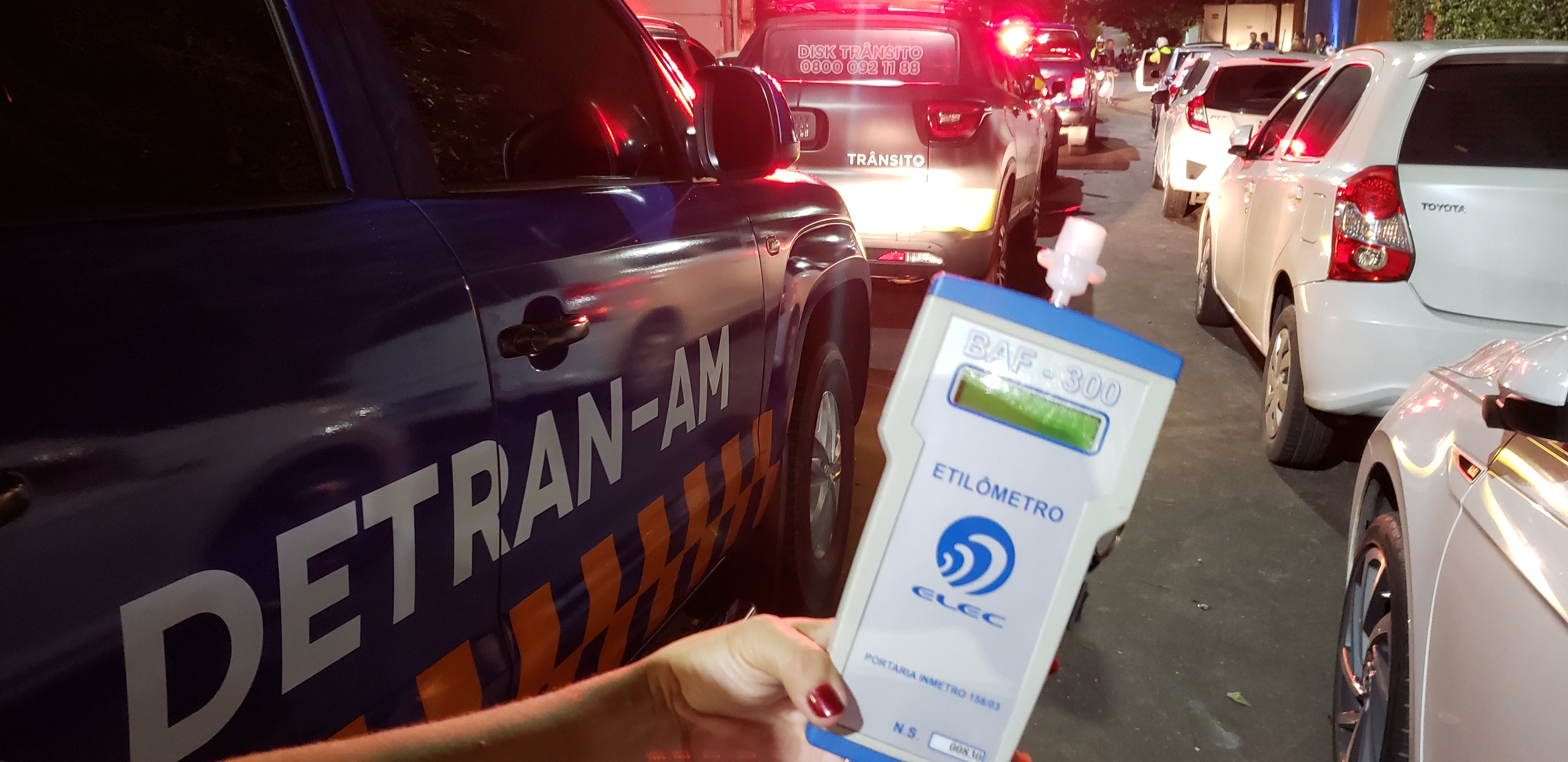 Mais de 30 motoristas foram flagrados dirigindo sob efeito de álcool no final de semana