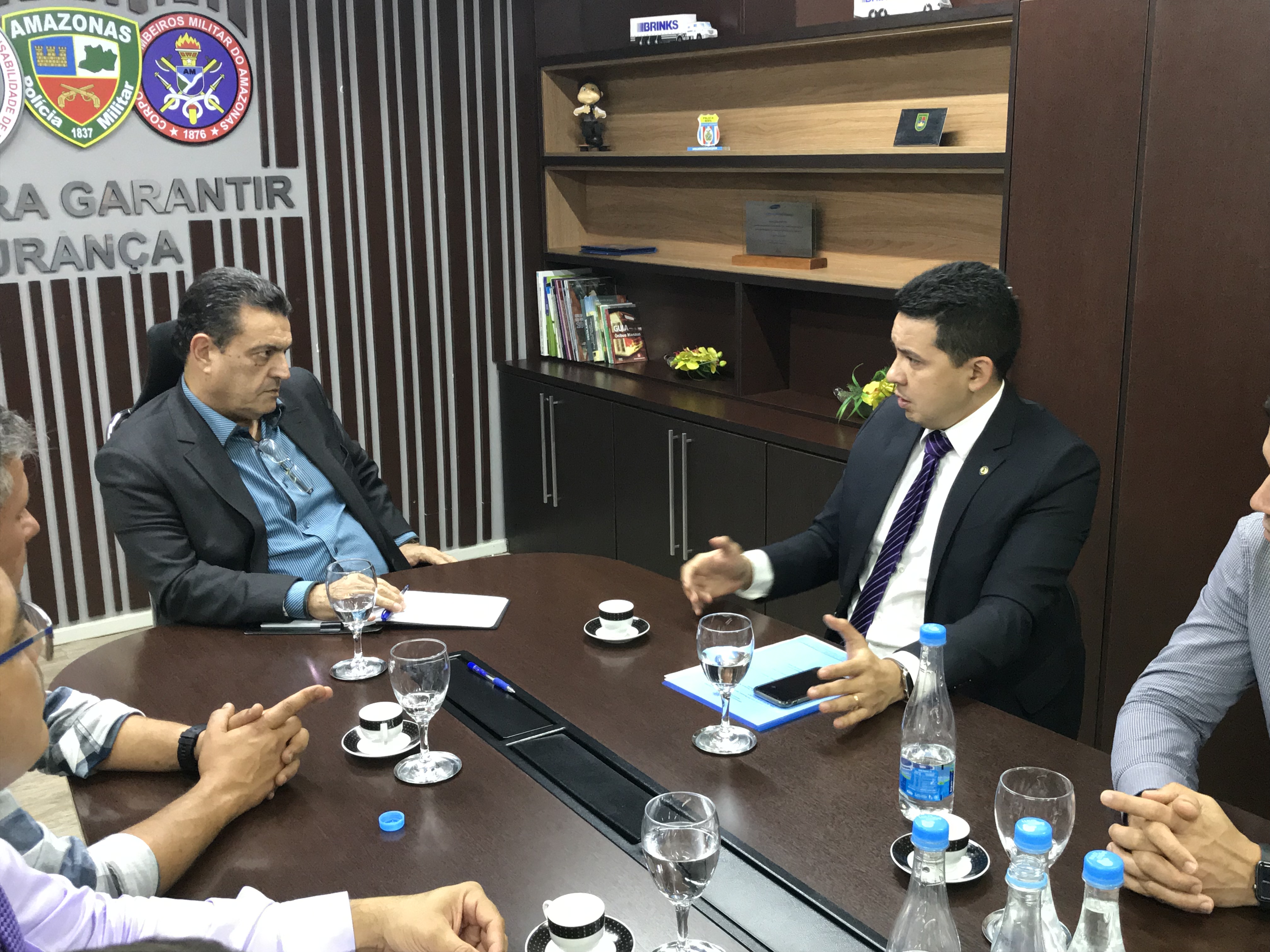 Delegado Péricles leva problemáticas das polícias ao secretário de Segurança Pública