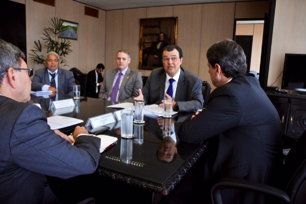 Braga reivindica do ministro da Infraestrutura recuperação de rodovias e portos do AM