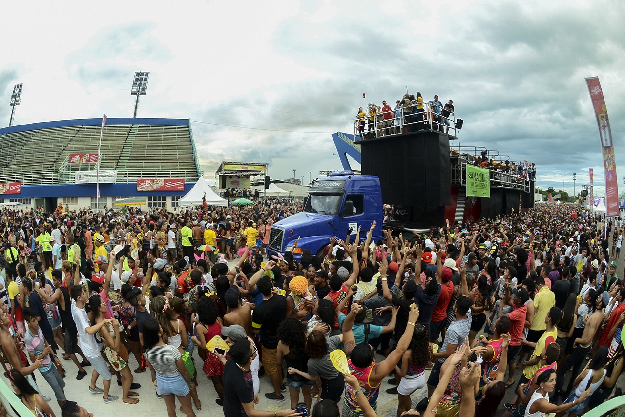 Veja a programação dos blocos e bandas desta terça-feira em Manaus