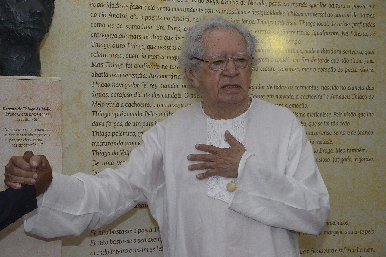 Thiago de Mello será homenageado no Teatro Amazonas pelos seus 93 anos