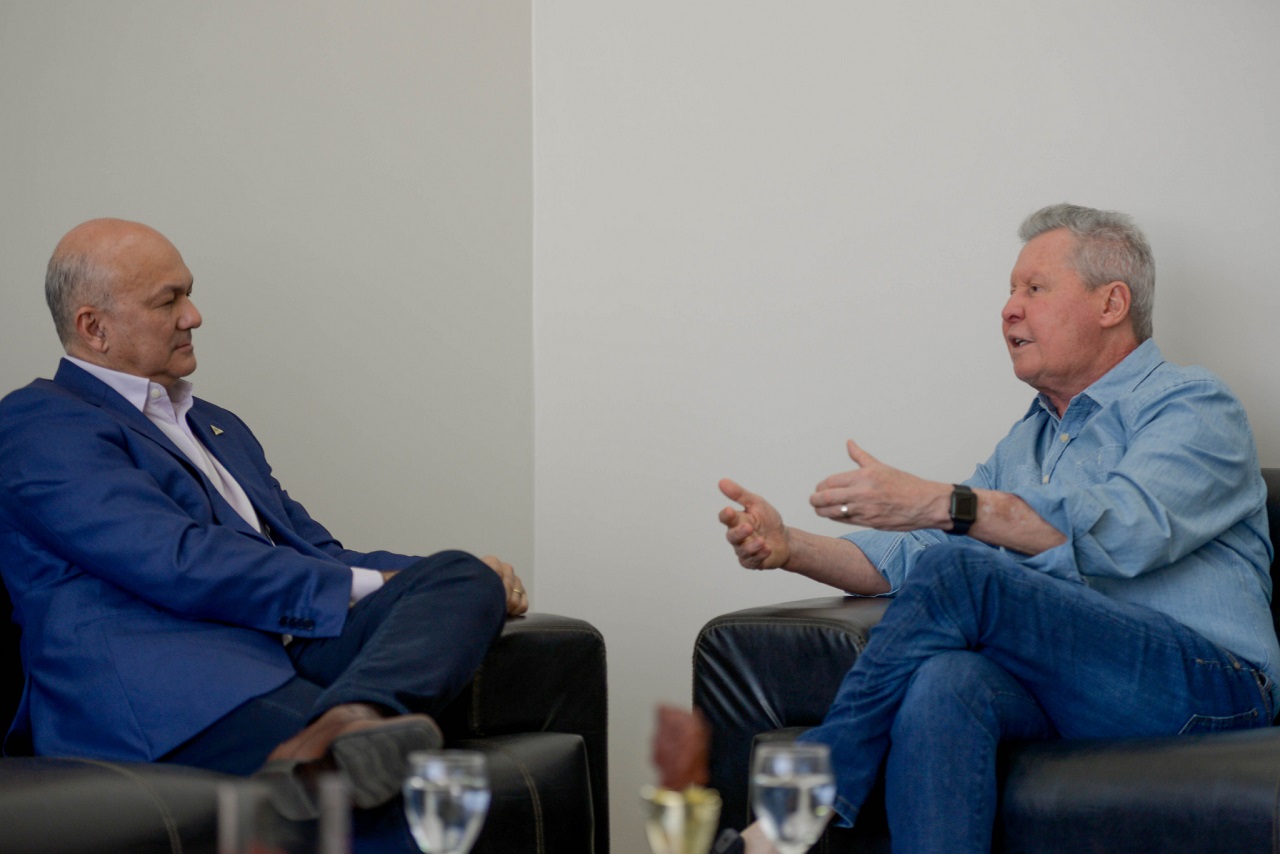 Futuro da ZFM é pauta de encontro entre Arthur Virgílio e superintendente da Suframa