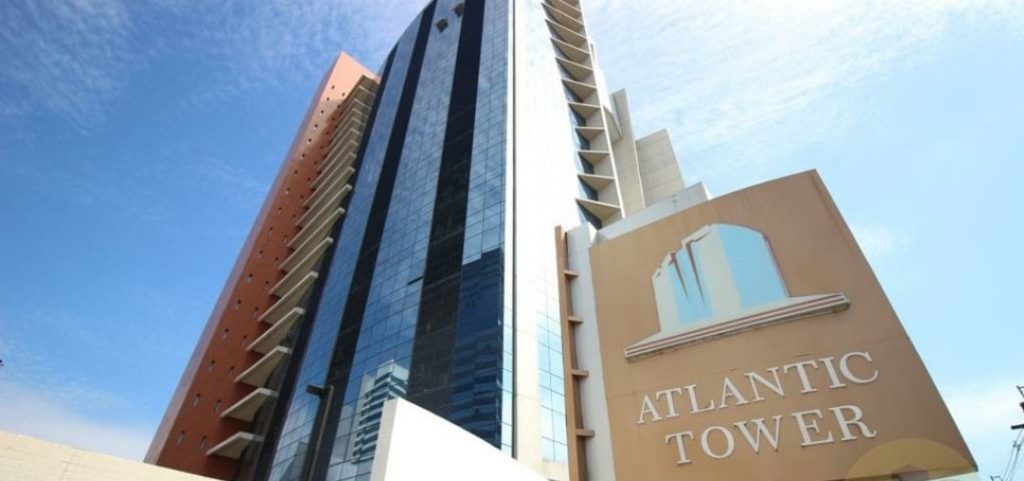 Empresa é flagrada furtando energia dentro de condomínio comercial