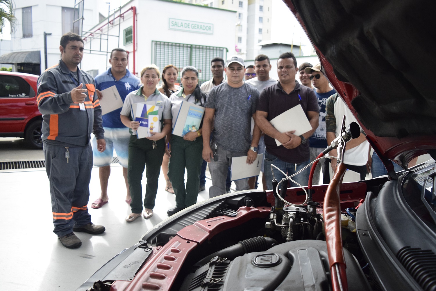 Frentistas são treinados para garantir segurança do GNV