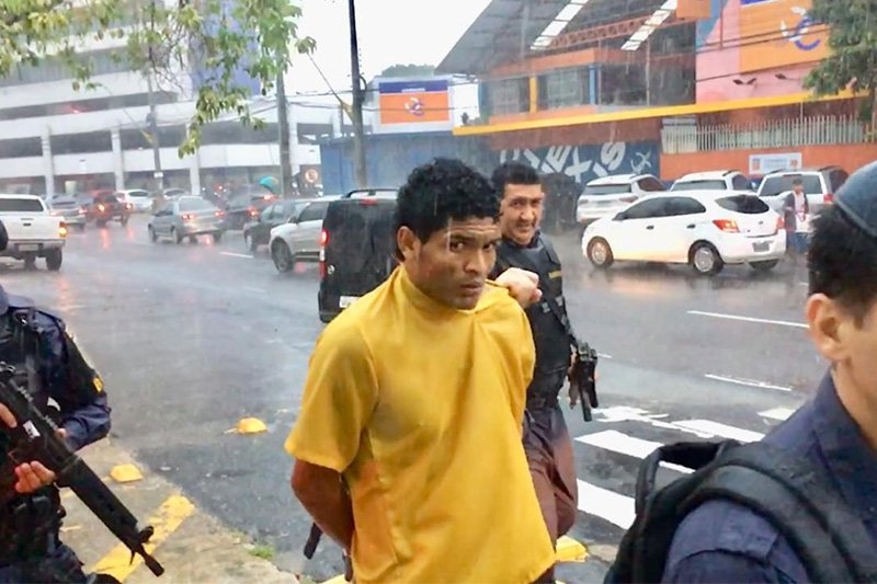 Preso foge de audiência no tribunal e gera perseguição na Av. André Araújo