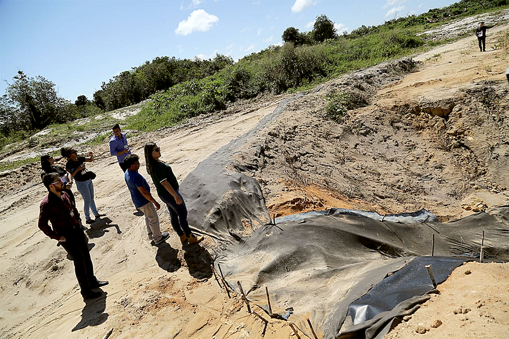 Joana Darc fiscaliza instalações do ‘novo aterro sanitário’ de Manaus