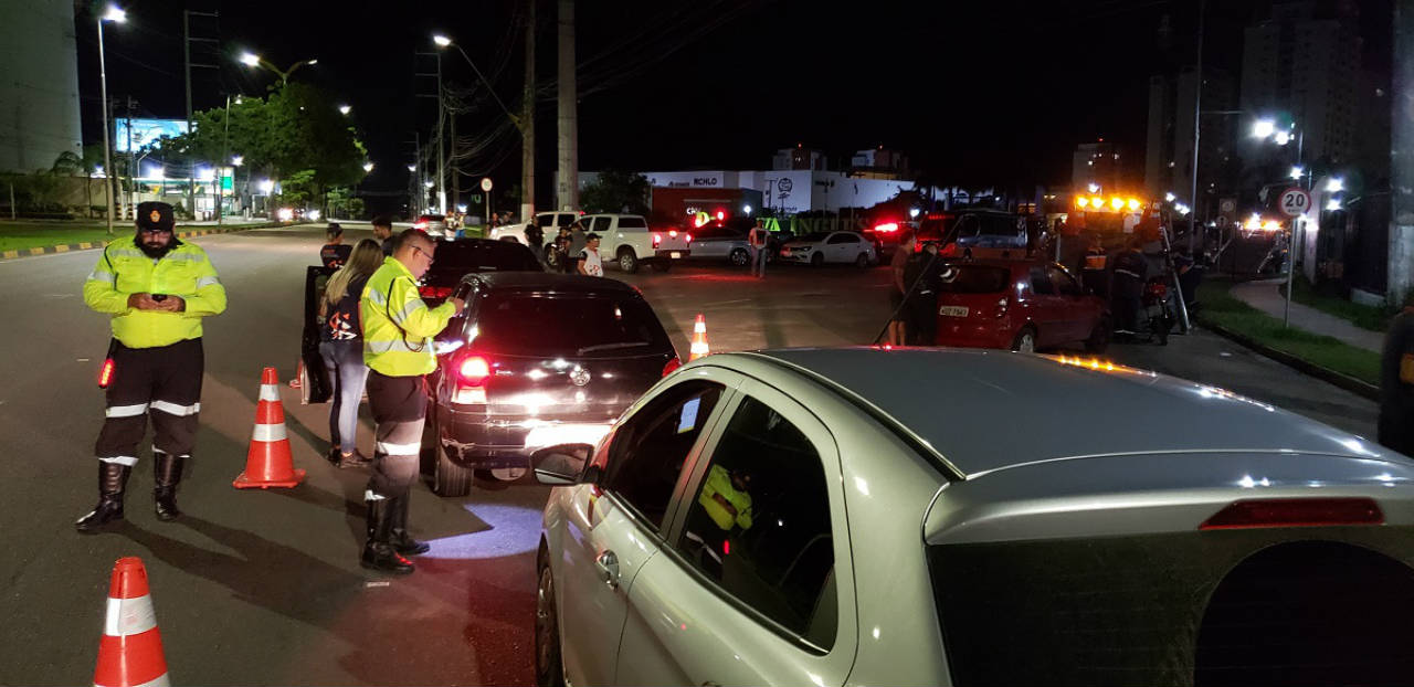 Detran-AM flagra 22 motoristas dirigindo sob o efeito de álcool no final de semana