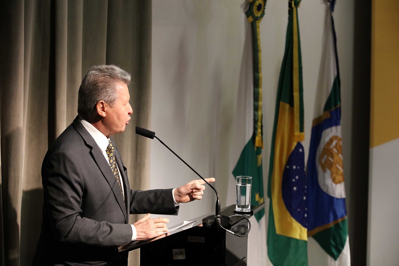 Arthur diz que Paulo Guedes tem visão míope da Amazônia