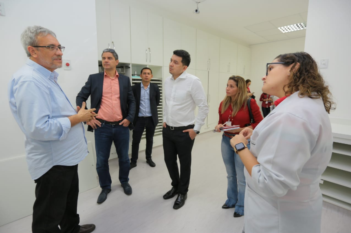 Delegado Péricles visita FCecon e pede melhorias na infraestrutura