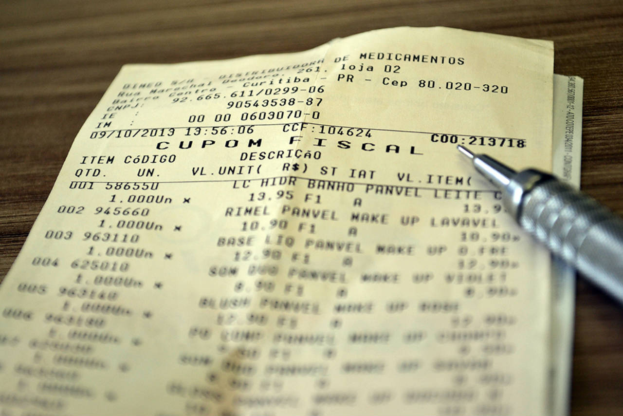 Projeto de Lei proíbe conferência de nota fiscal em supermercados