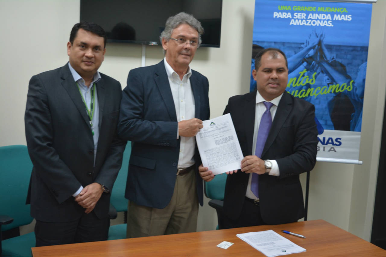 Amazonas Energia firma convênio com IPEM-AM para avaliação técnica em medidores