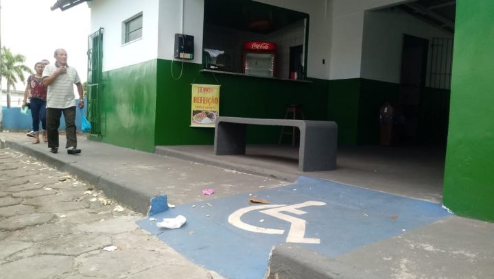 Prefeitura reforma terminais de ônibus em bairros