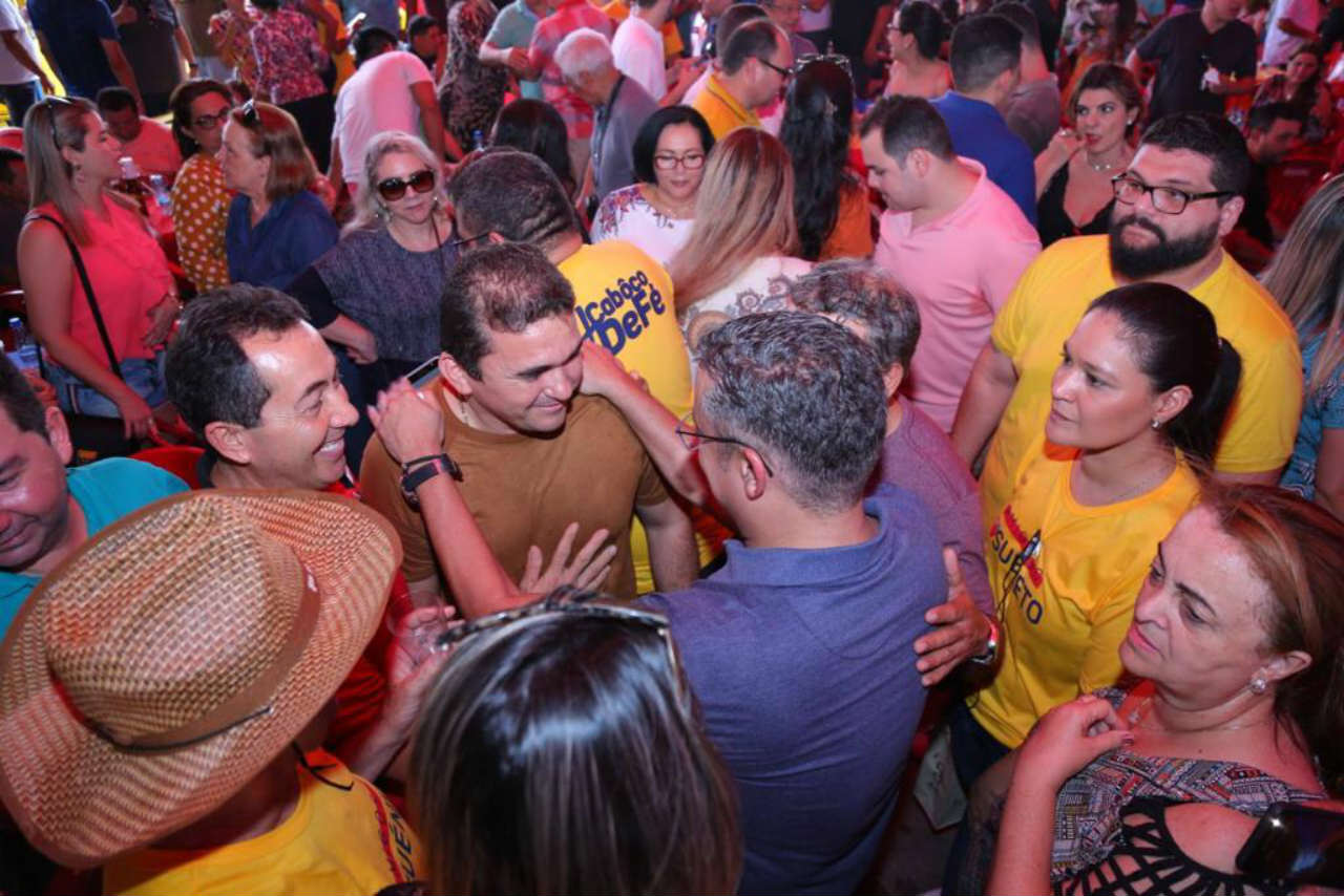 Aniversário de Josué Neto teve até pedido para que ele se candidate em 2020