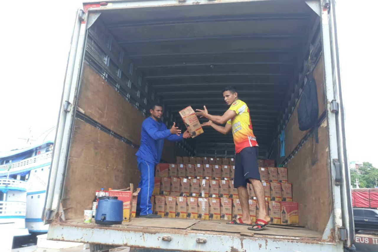 Sefaz apreende bebidas e cigarros avaliados em R$850 mil nos portos de Manaus