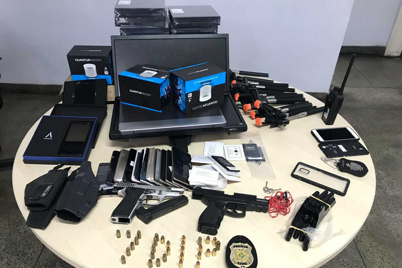 Funcionários são presos suspeitos de roubar mercadoria no Distrito Industrial