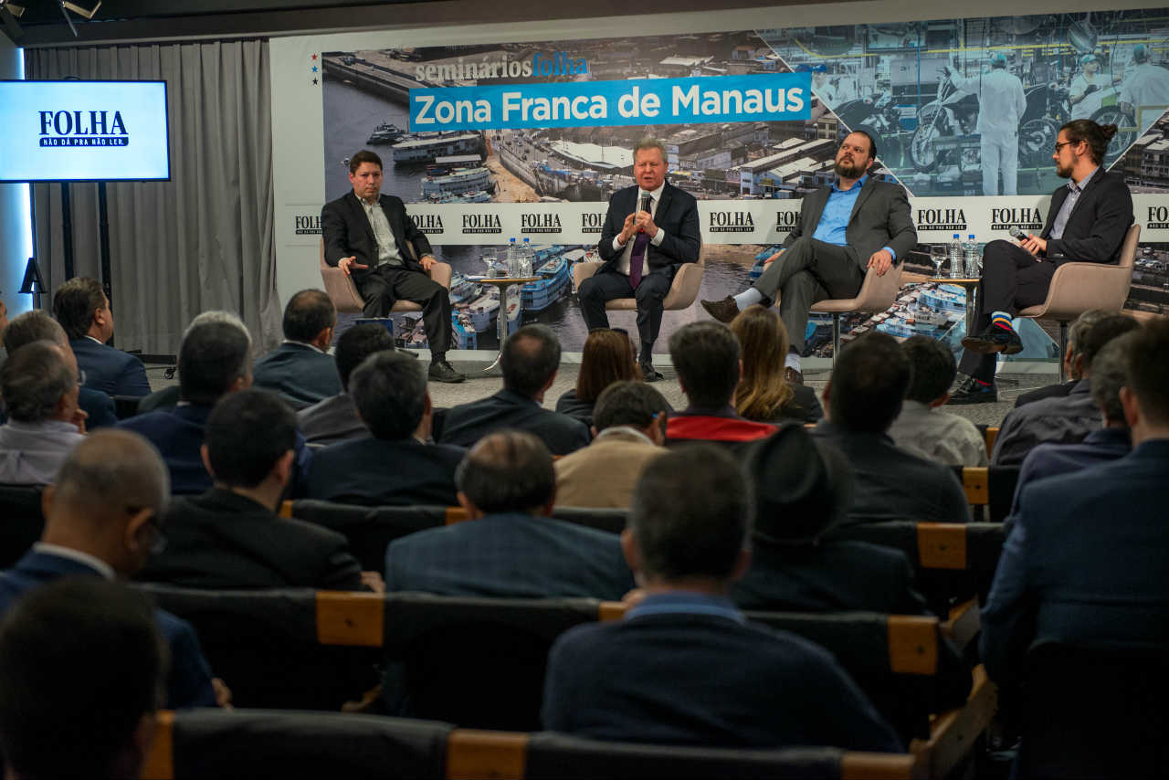 Arthur Virgílio defende modelo Zona Franca durante seminário da Folha de S. Paulo