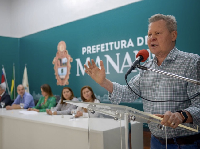 Arthur anuncia fim do surto de sarampo em Manaus