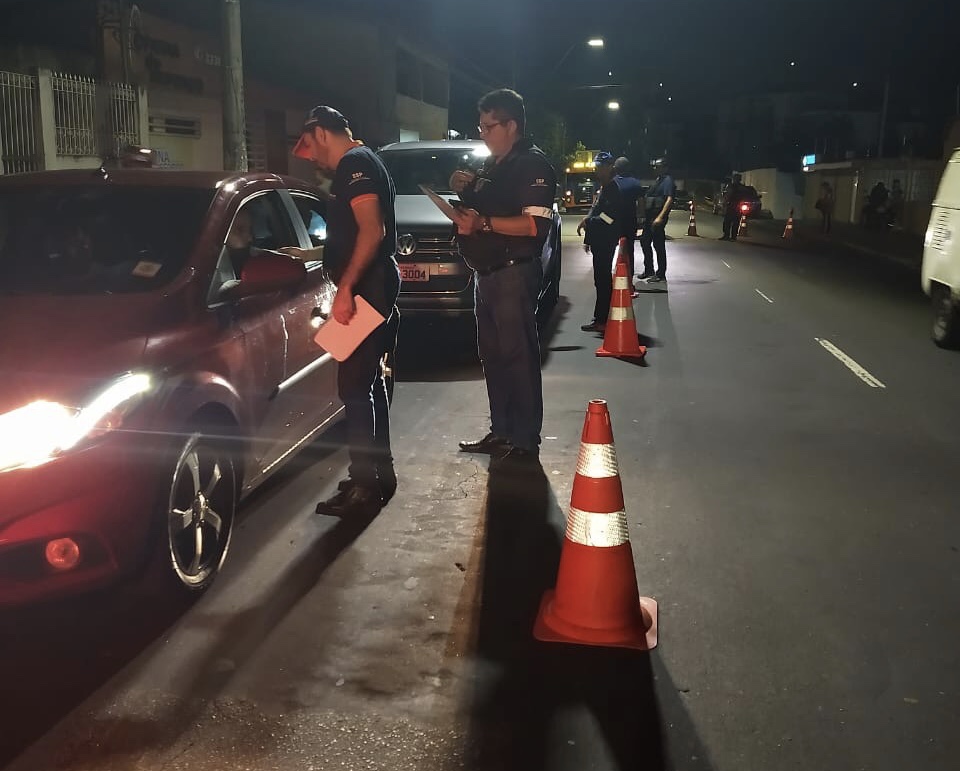 Detran-AM flagra condutores dirigindo embriagados durante o fim de semana