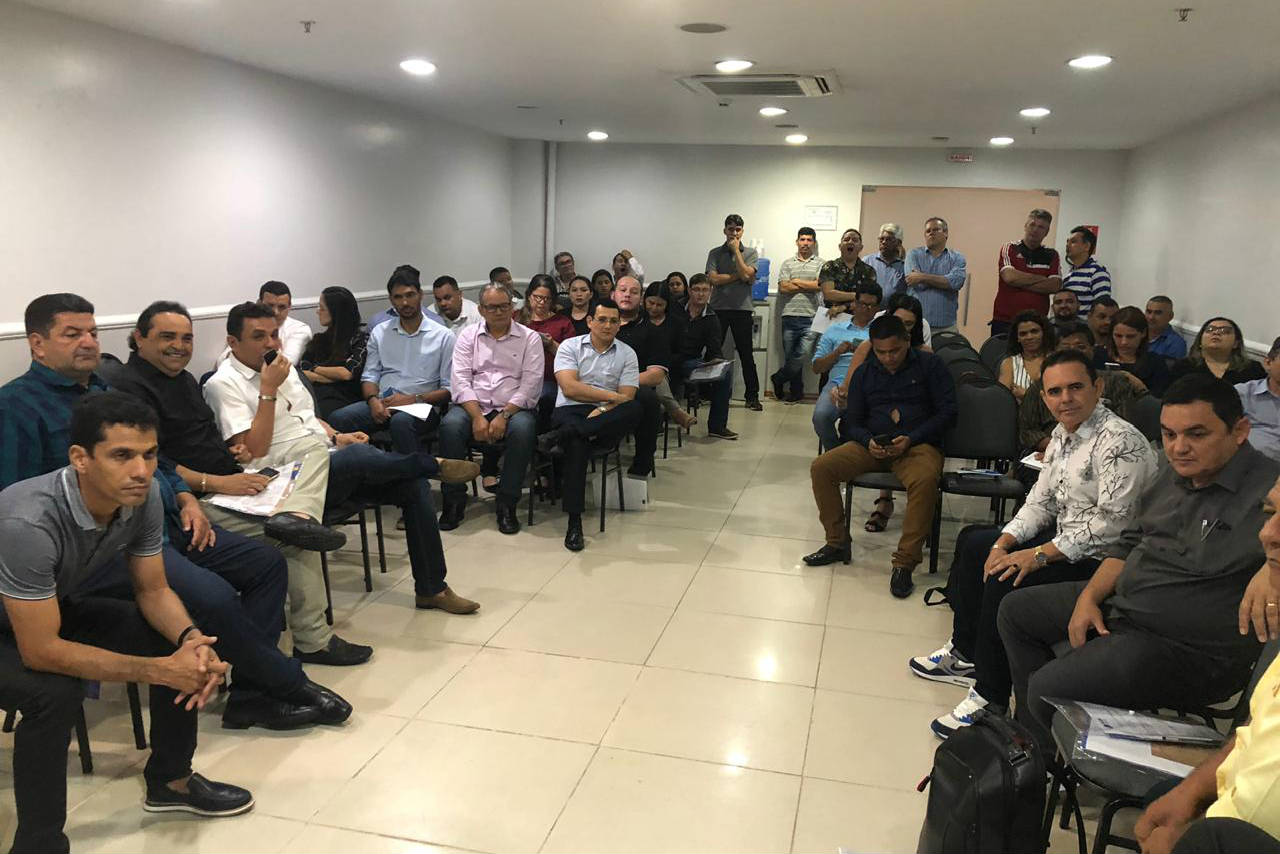 Prefeitos do interior discutem prorrogação dos mandatos por mais dois anos