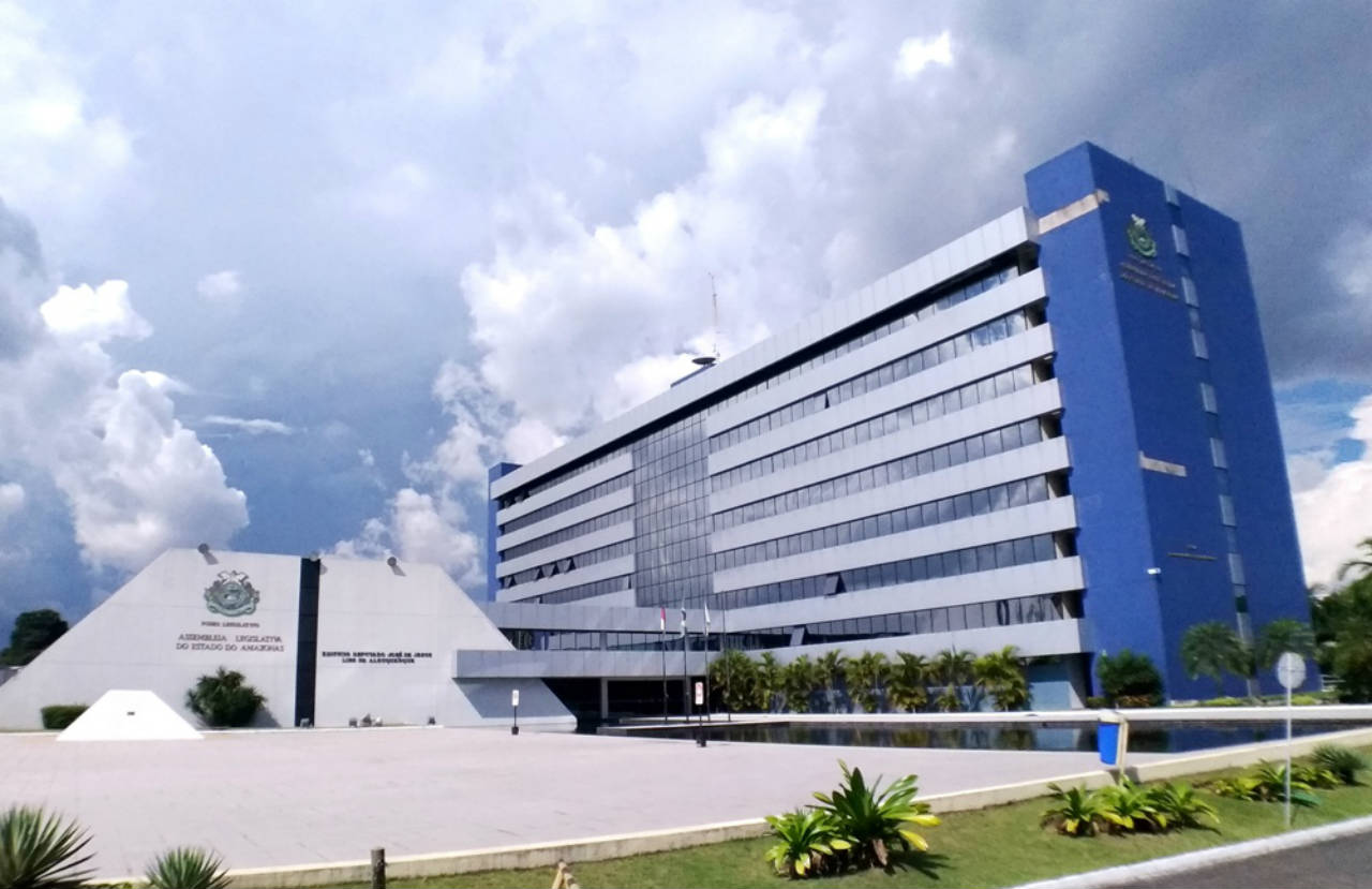 Falso assessor parlamentar é preso dentro da ALE