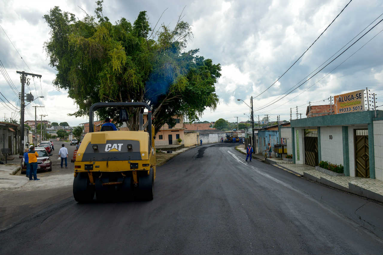 Ações de recapeamento avançam e chegam a 35 quilômetros em Manaus