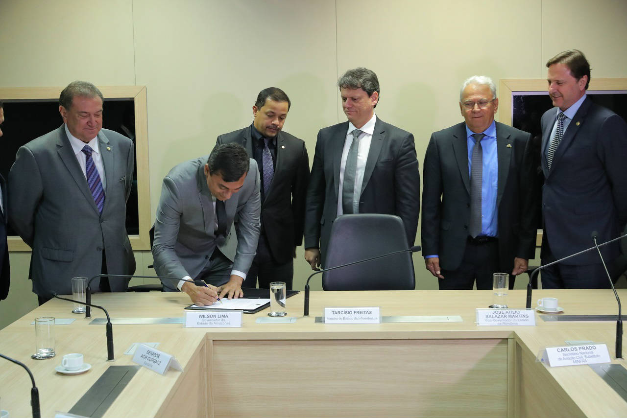 Governo do AM volta a administrar portos de Manaus