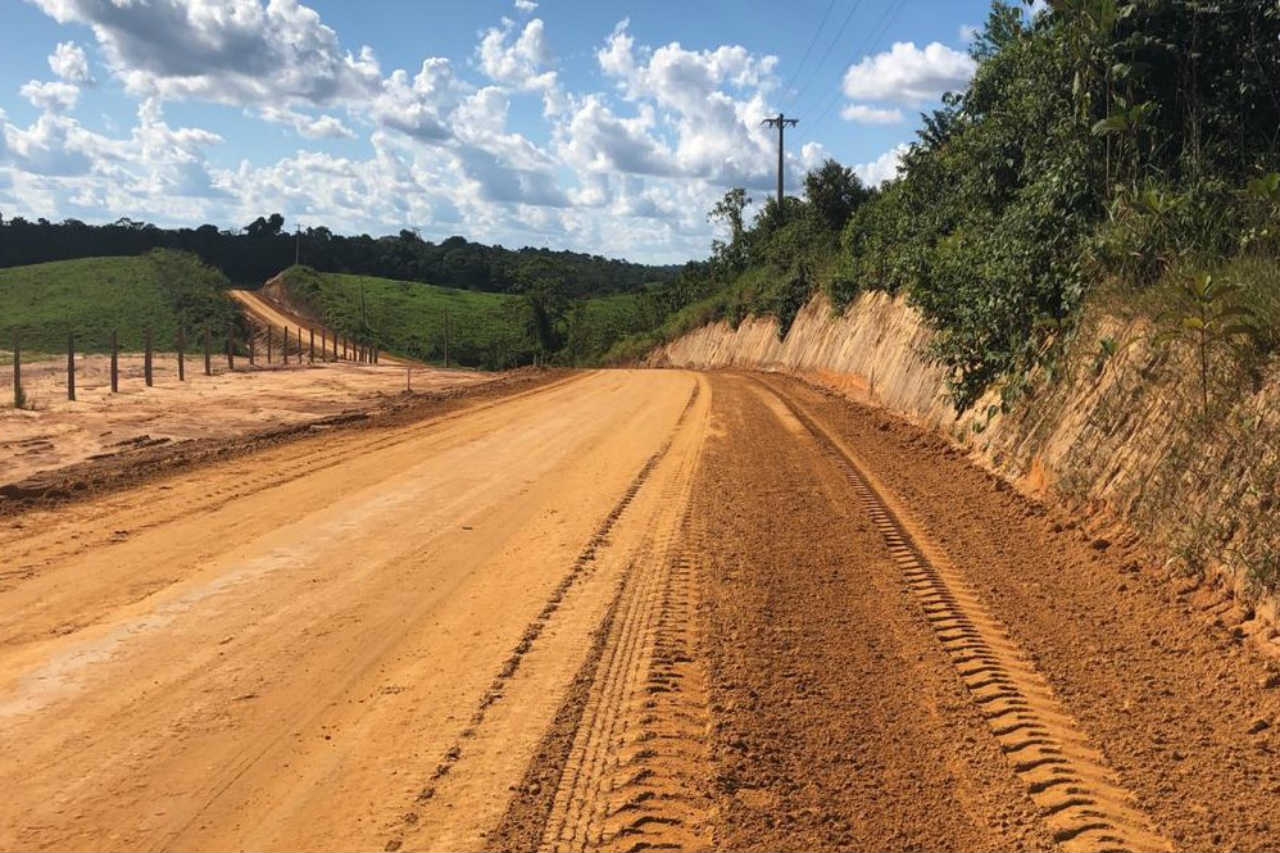 Seinfra recupera sistema viário e Ramal do Gama, em Guajará