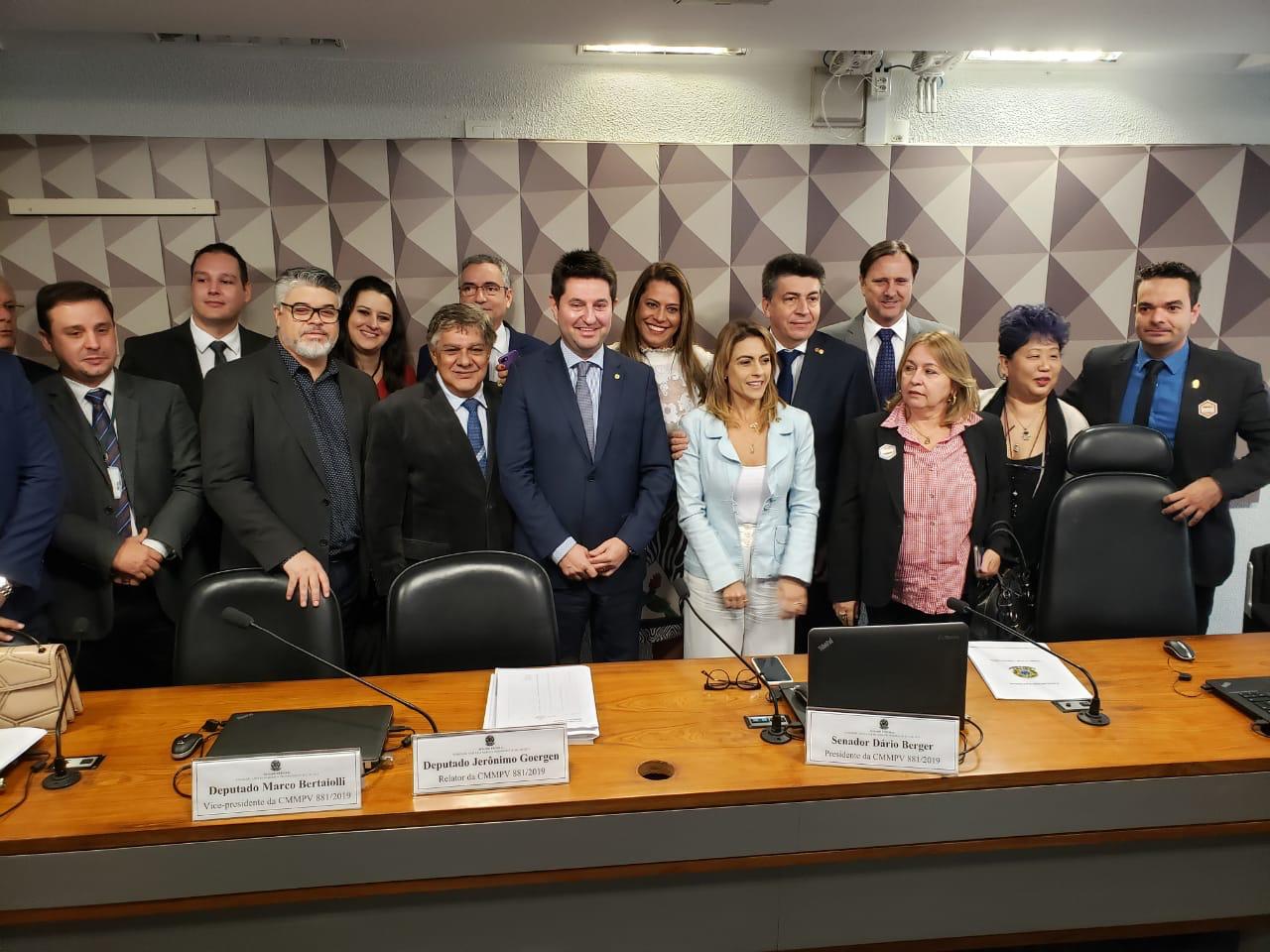 Comissão Parlamentar do CFF garante derrubada de artigos de MP que ameaçavam profissão farmacêutica