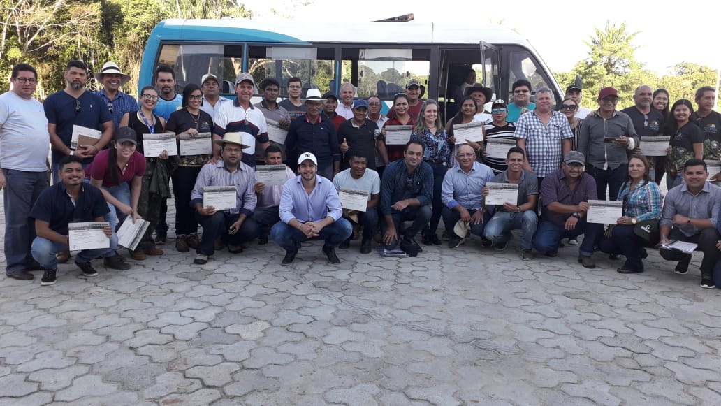 Produtores de Manaquiri participam de ‘Dia de Campo da Pecuária’