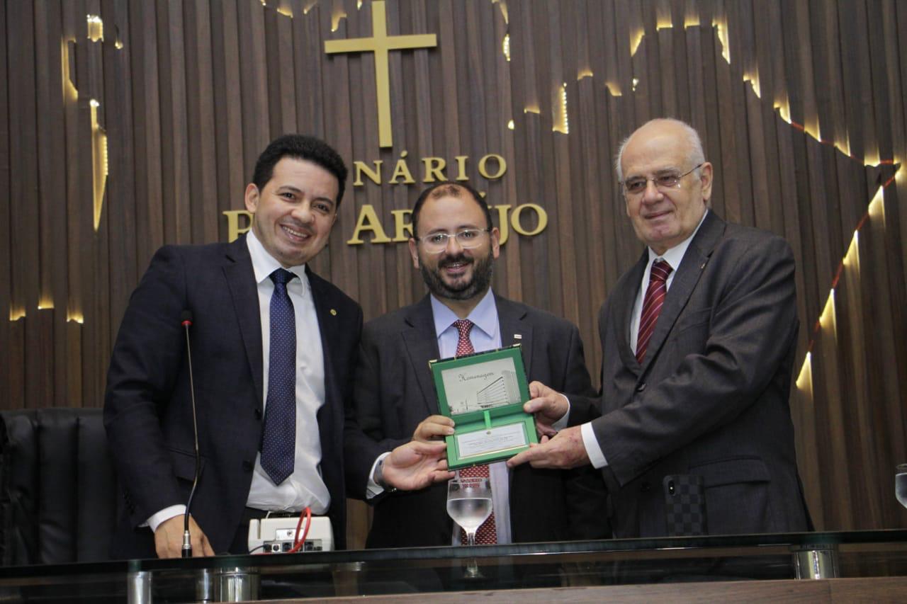 Serafim diz que país vive momento em que o direito do cidadão está ameaçado