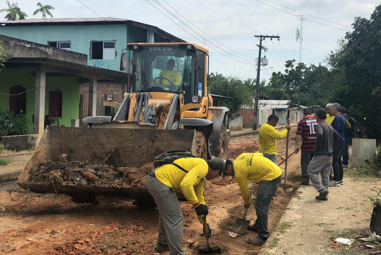 Seinfra recupera as ruas do município de Fonte Boa