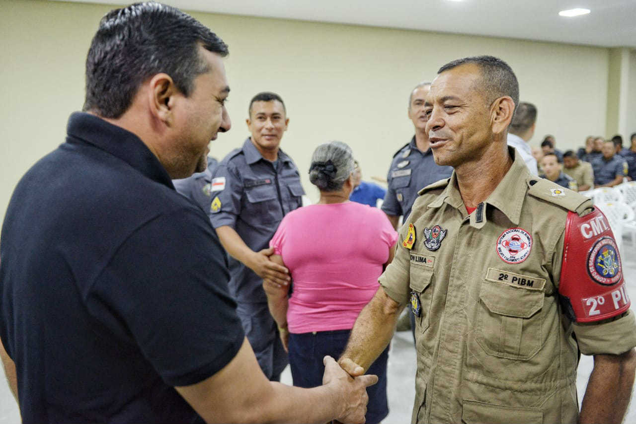 Wilson assina promoção de 1.264 militares em Tabatinga