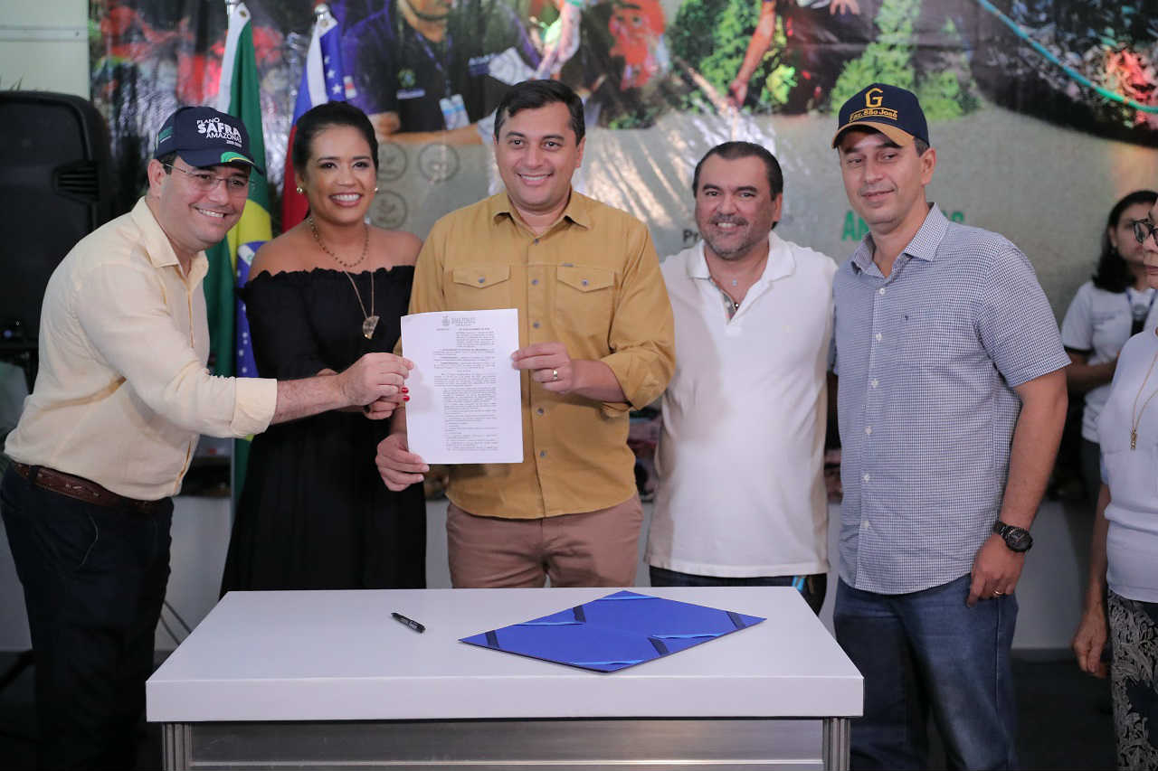 Wilson assina decreto que beneficiará produtores rurais